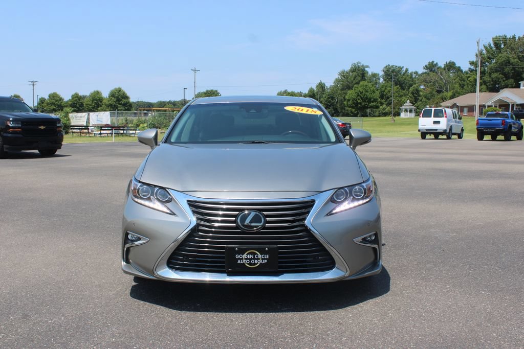 Used 2018 Lexus ES 350 w/ Luxury Package w/Wood Trim FWD image 3