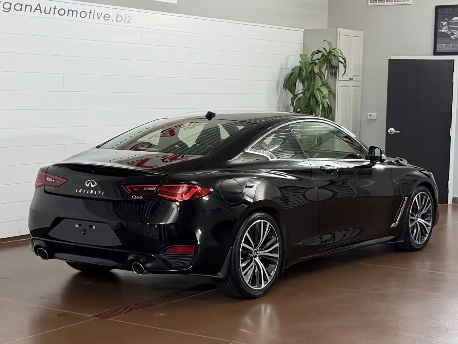 Used 2021 INFINITI Q60 3.0t Luxe w/ Cargo Package RWD image 3