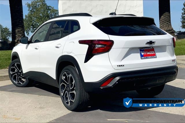 New 2025 Chevrolet Trax RS w/ Sunroof Package FWD image 3