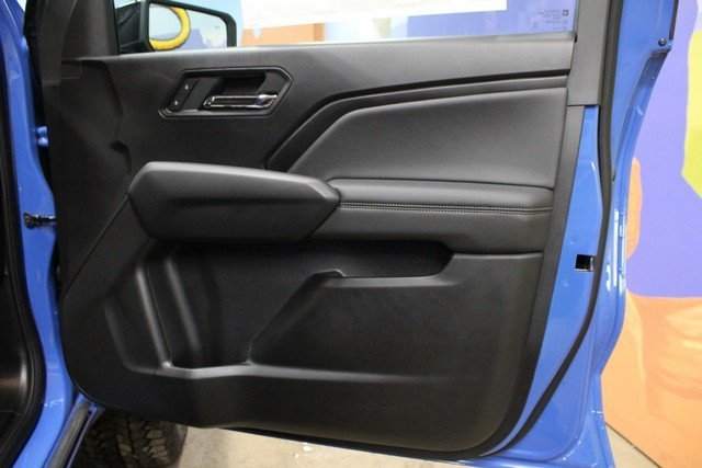 New 2025 GMC Canyon Elevation w/ Convenience Package image 9