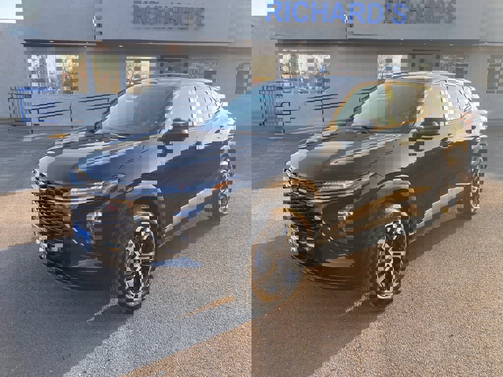 New 2026 Chevrolet Trax RS w/ Sunroof Package image 4