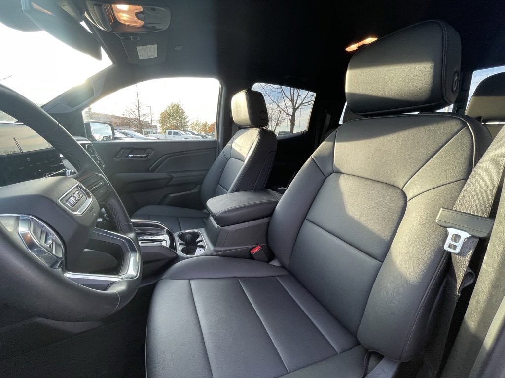 Used 2024 GMC Canyon Elevation w/ Elevation Premium Package image 21