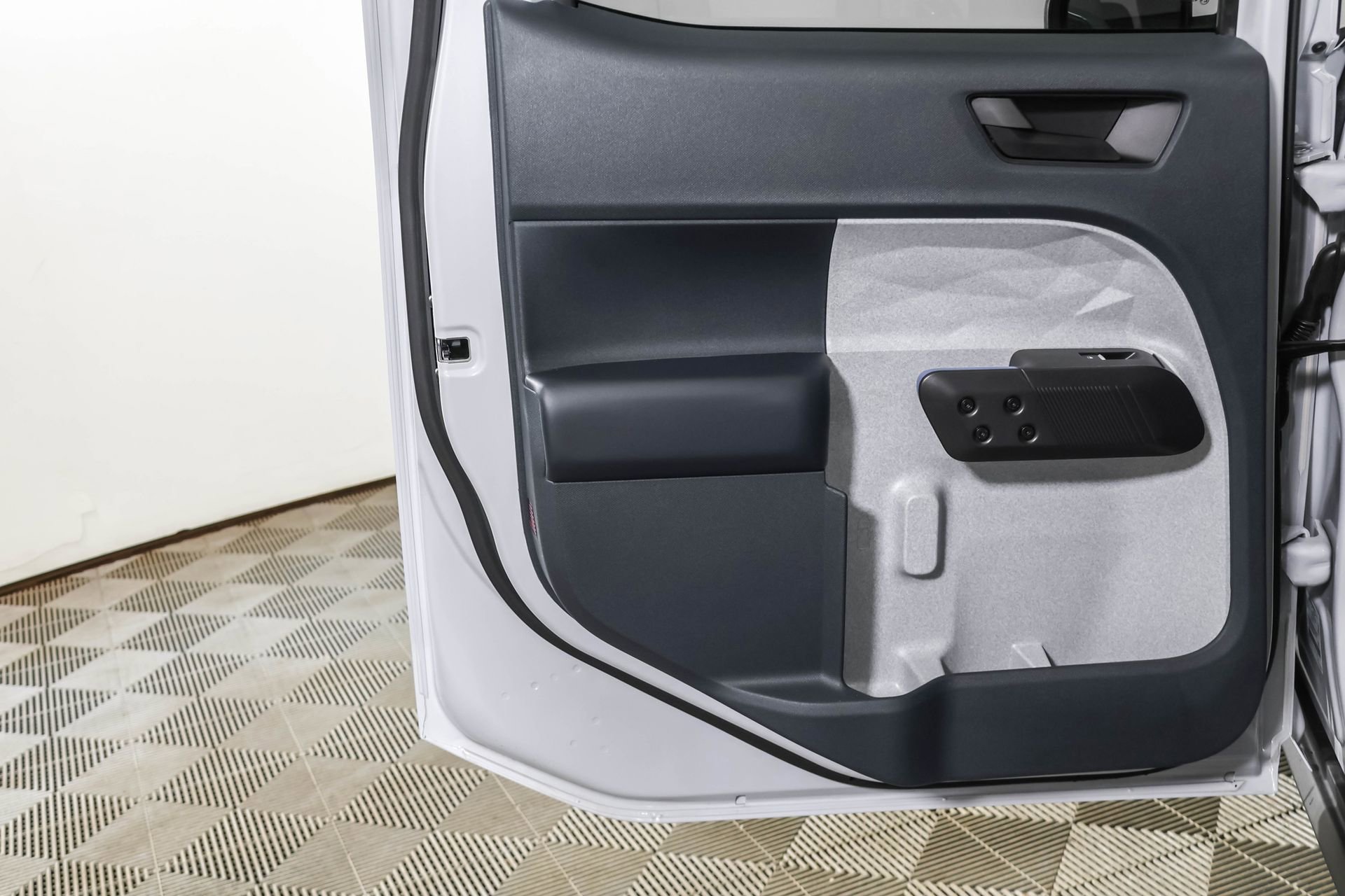 Used 2025 Ford Maverick XLT w/ Equipment Group 302A image 37