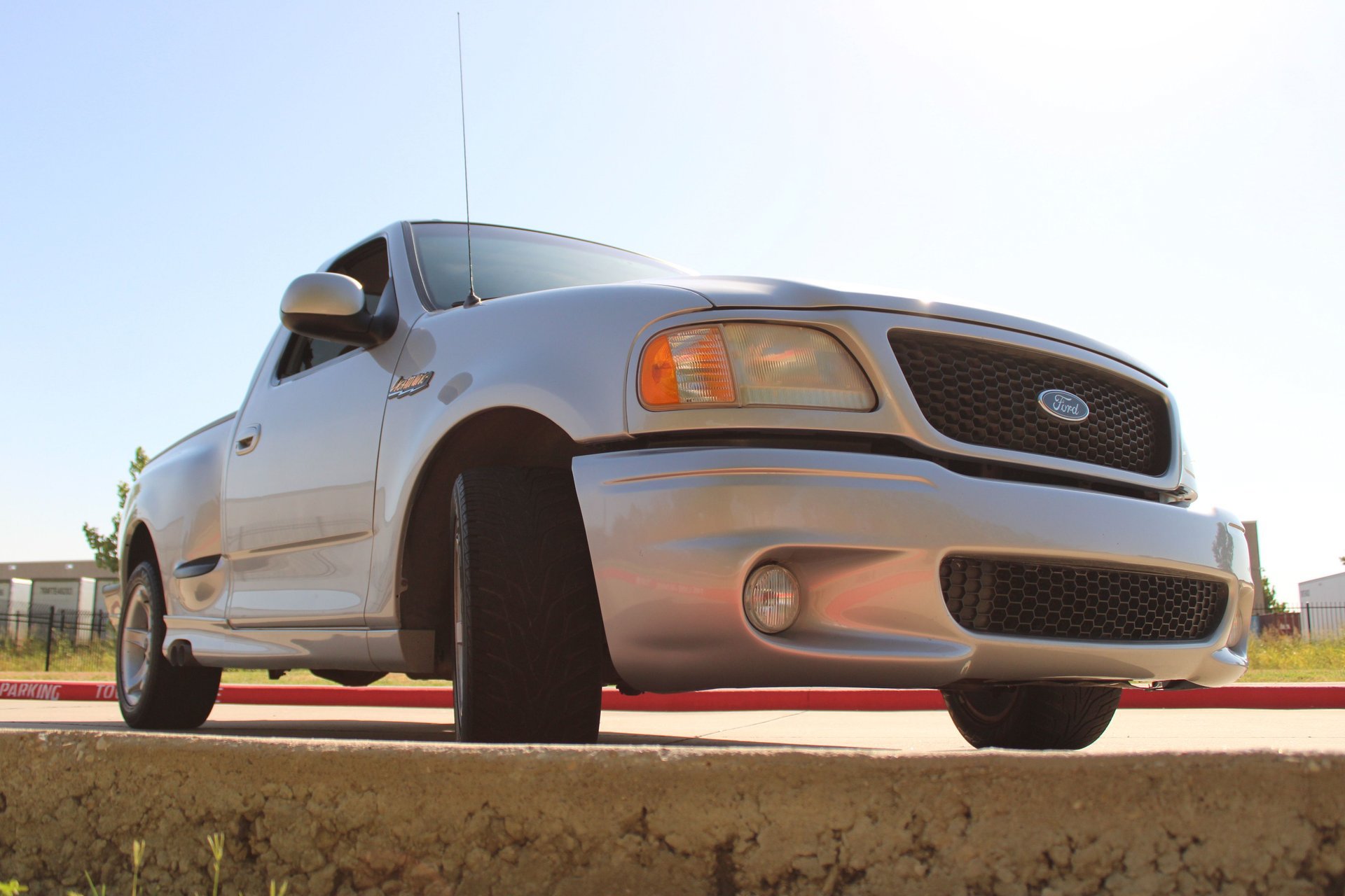 Used 2000 Ford F150 Lightning RWD image 22