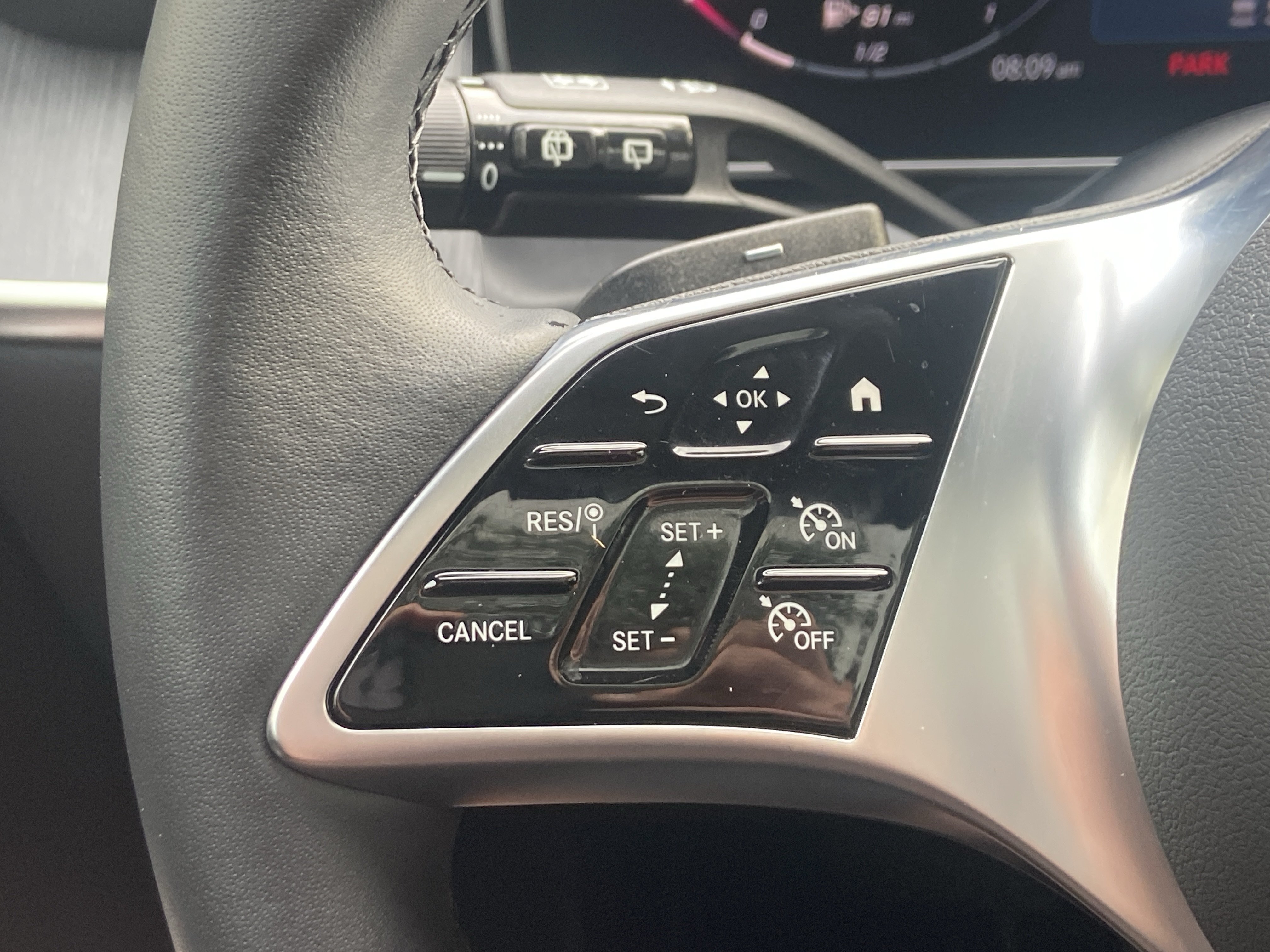 Certified 2025 Mercedes-Benz GLC 300 image 29