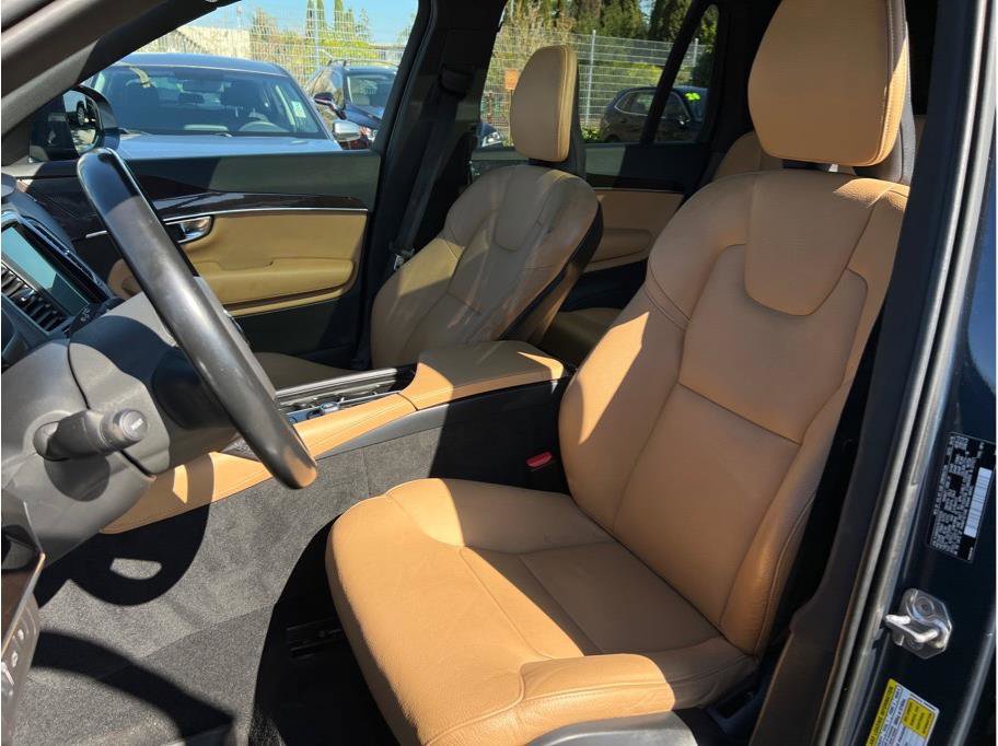 Used 2019 Volvo XC90 T8 Momentum w/ Advanced Package AWD/4WD image 9