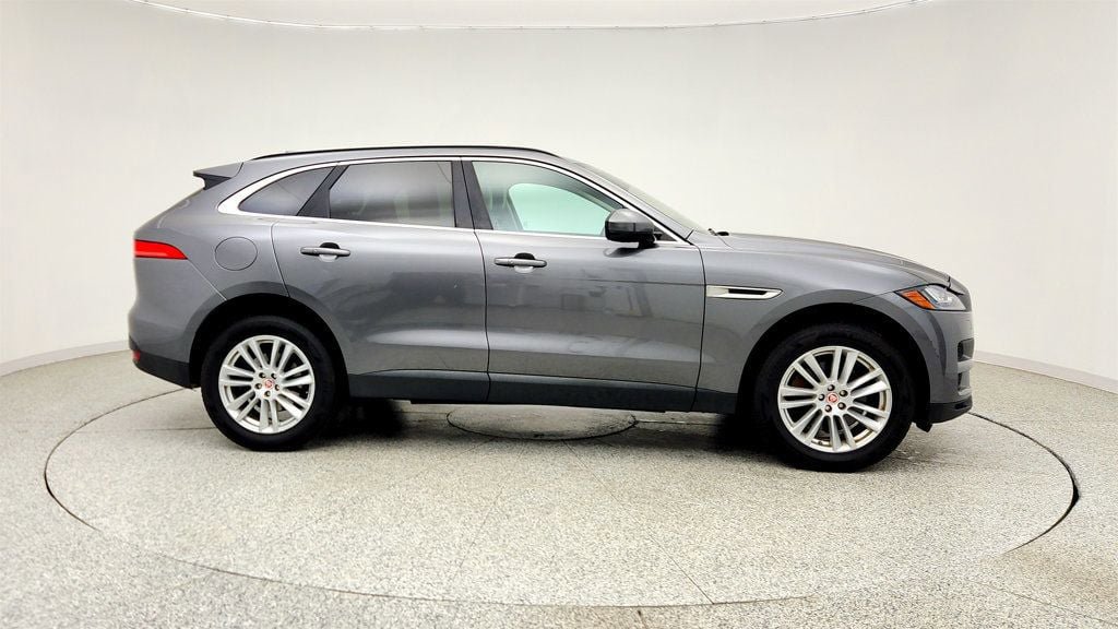 Used 2017 Jaguar F-PACE Prestige AWD/4WD image 4