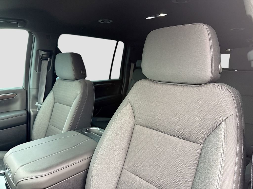 Certified 2025 Chevrolet Suburban LS image 12