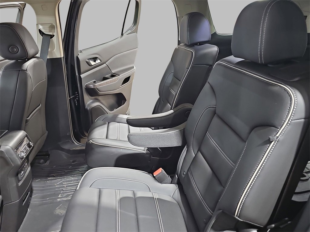 Used 2023 GMC Acadia Denali w/ Black Diamond Edition image 16