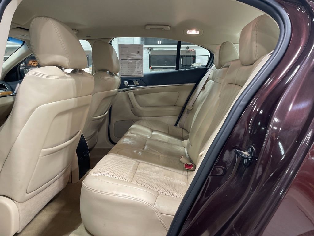 Used 2009 Lincoln MKS image 18