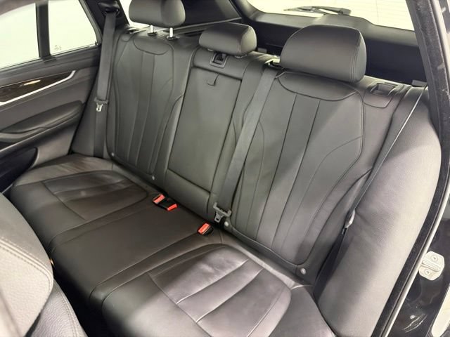 Used 2016 BMW X5 xDrive50i AWD/4WD image 16