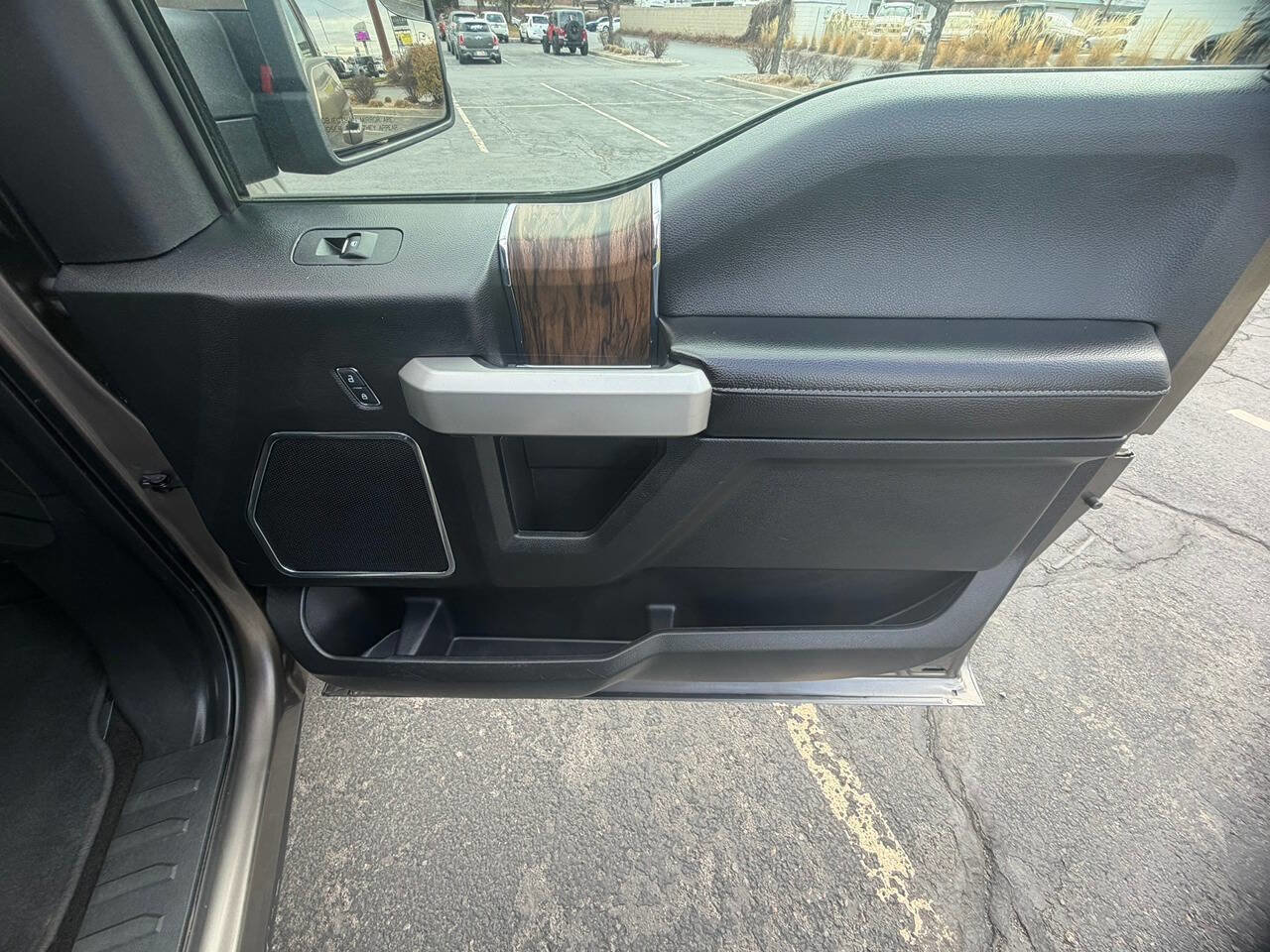 Used 2018 Ford F150 Lariat image 31