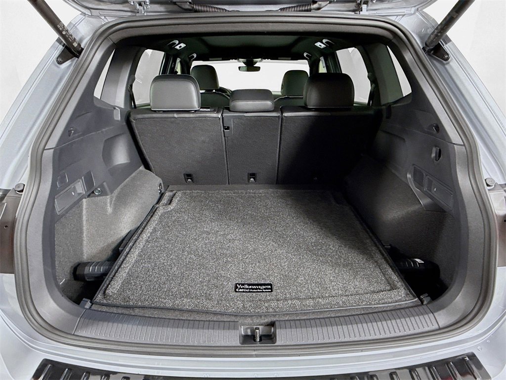 Used 2024 Volkswagen Tiguan SE R-Line image 22
