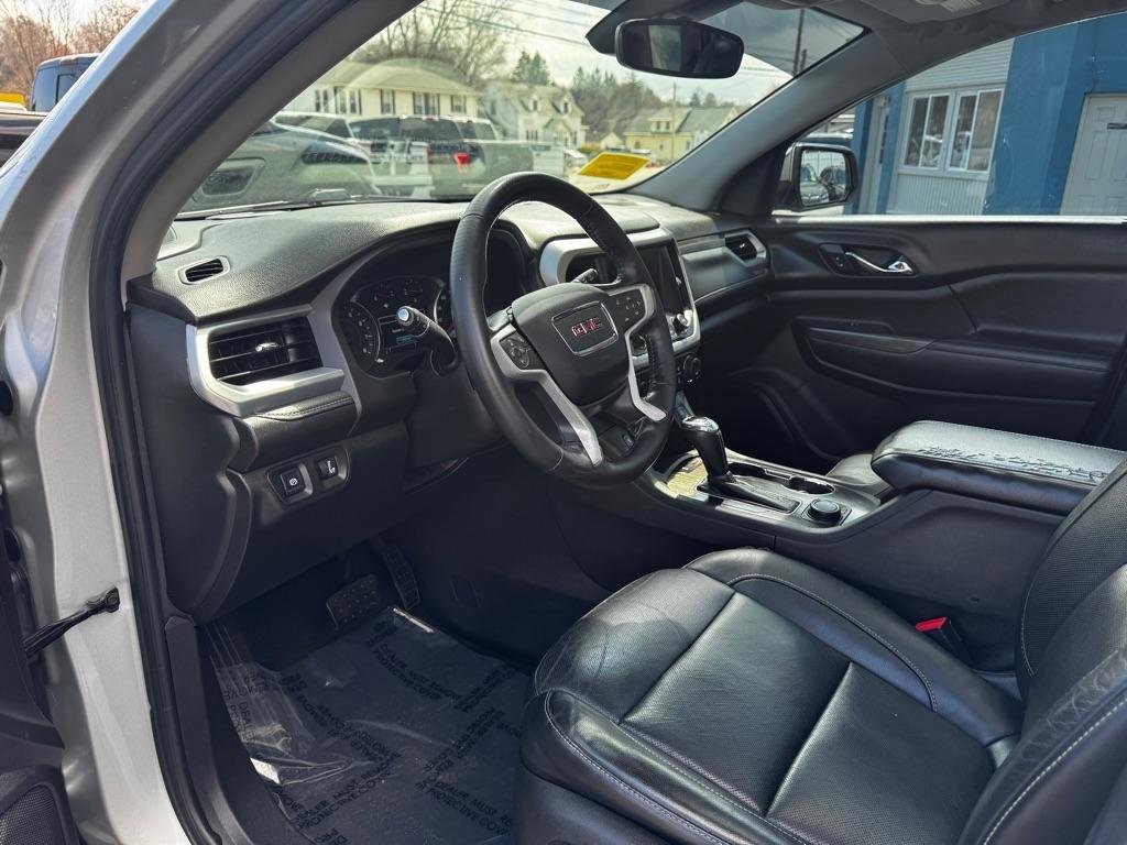 Used 2018 GMC Acadia SLT w/ LPO, Floor Liner Package AWD/4WD image 13