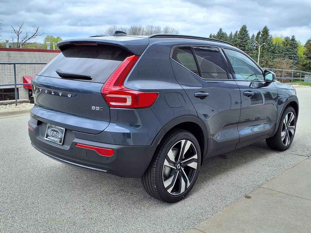 New 2026 Volvo XC40 B5 Ultra w/ Climate Package AWD/4WD image 5