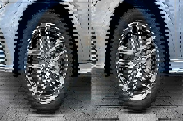 New 2026 Mercedes-Benz GLE 53 AMG 4MATIC Coupe image 15