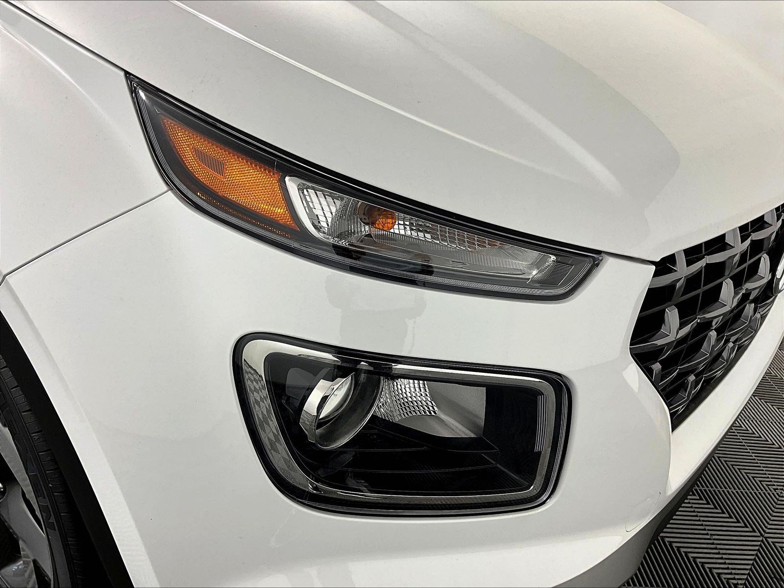 New 2026 Hyundai Venue SEL FWD image 8