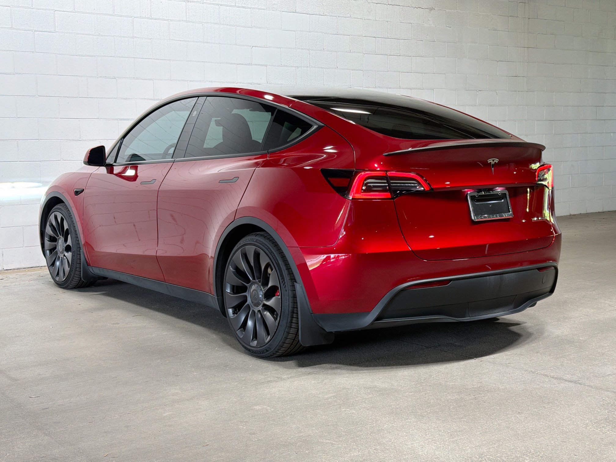 Used 2024 Tesla Model Y Performance AWD/4WD image 3