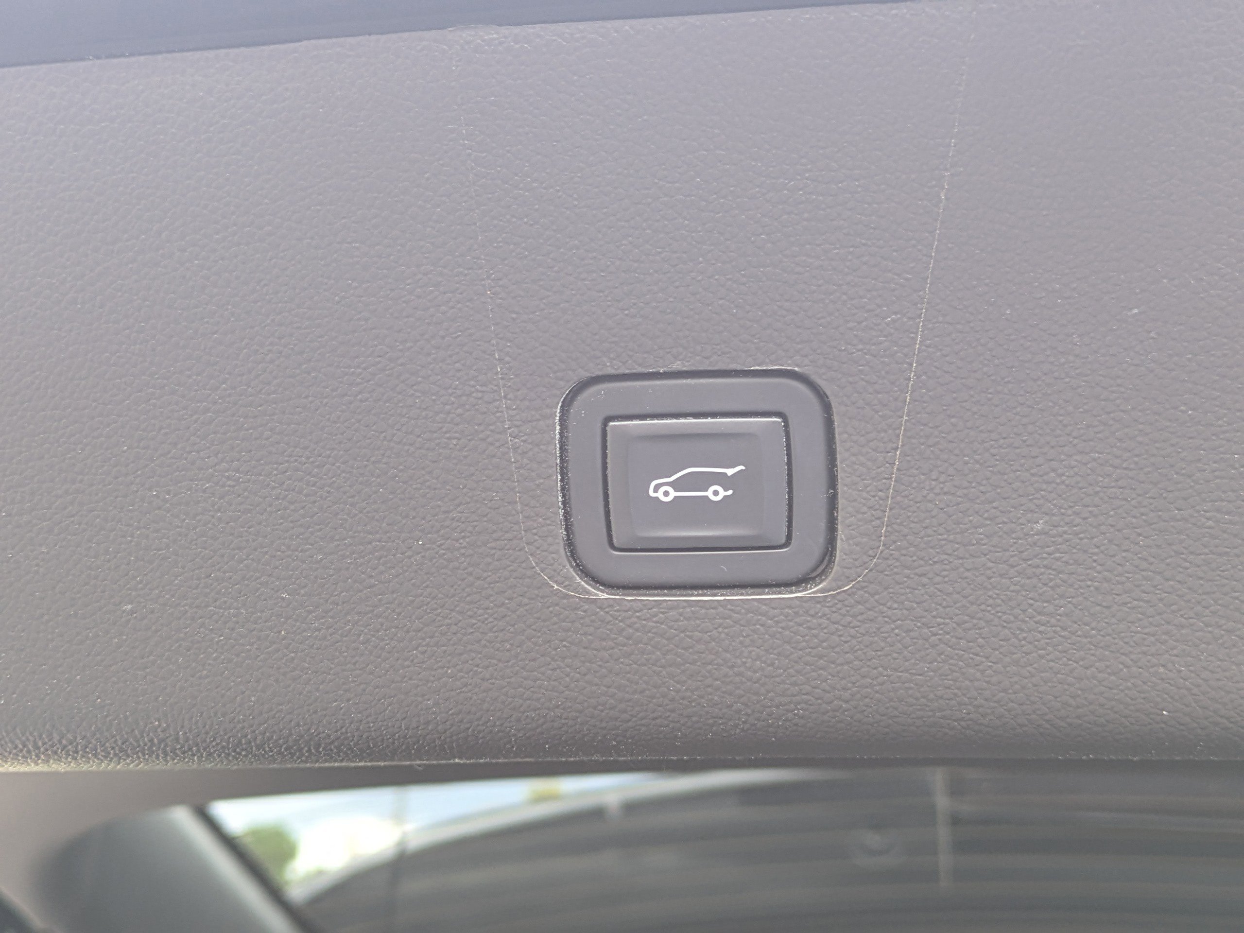 Used 2022 Chevrolet Traverse Premier w/ LPO, Floor Liner Package image 13