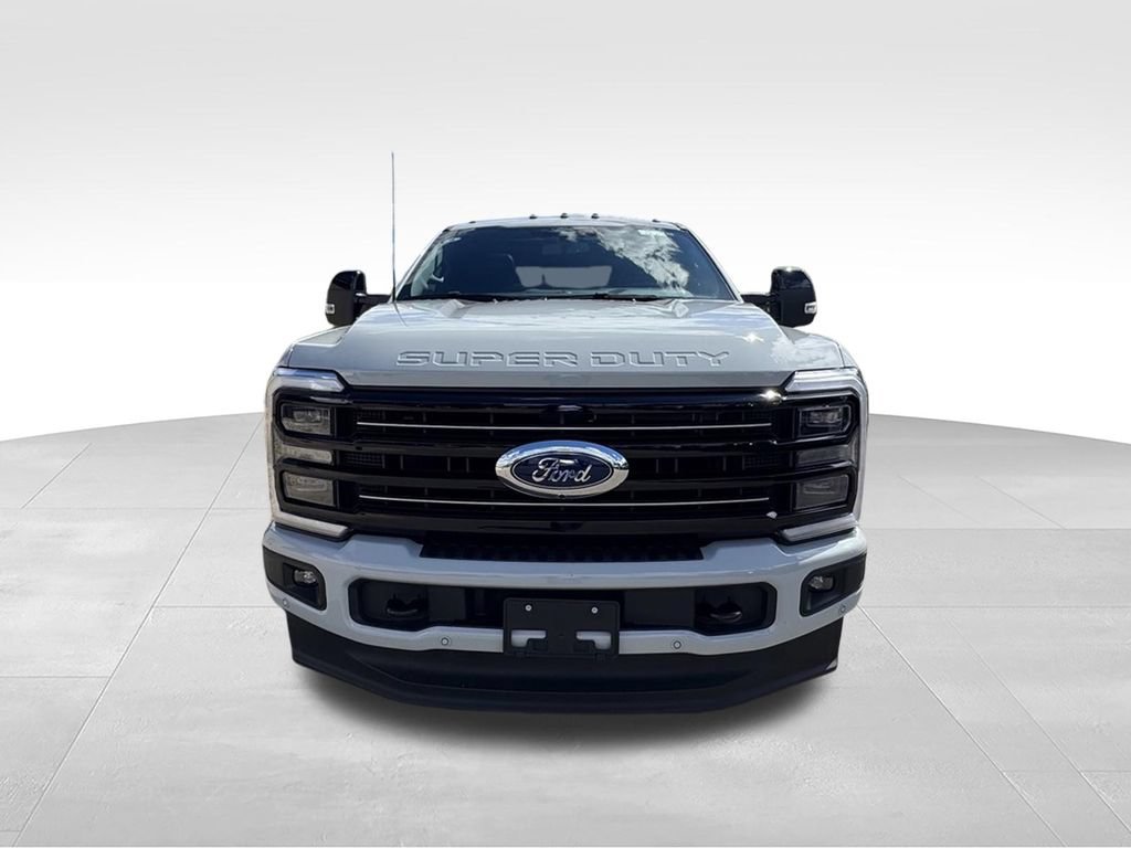 Used 2025 Ford F250 Platinum AWD/4WD image 3