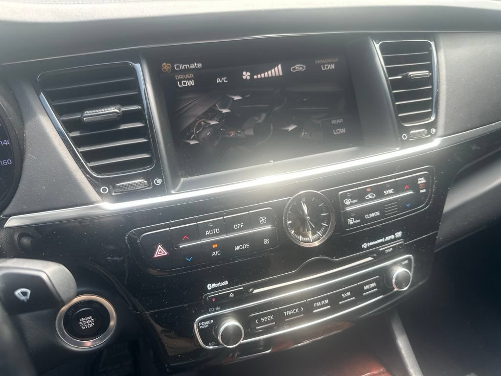 Used 2015 Kia K900 Luxury RWD image 19