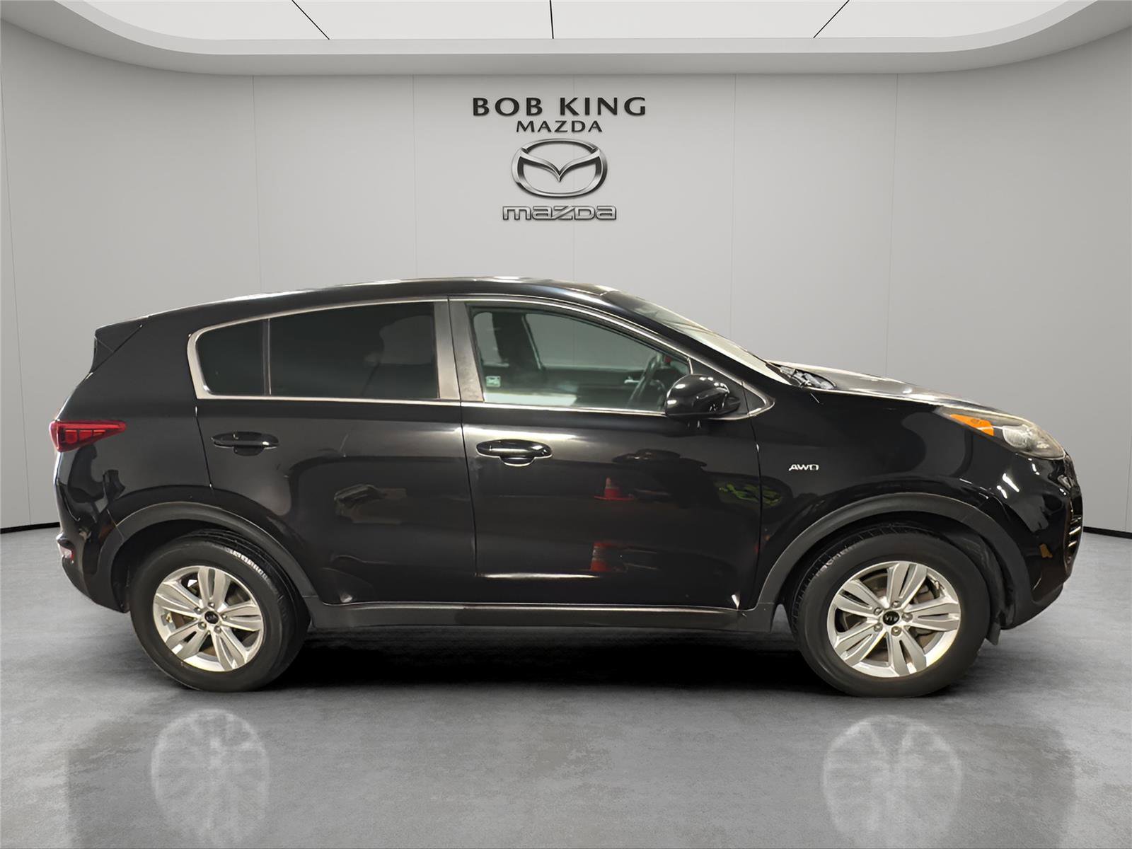 Used 2017 Kia Sportage LX image 6