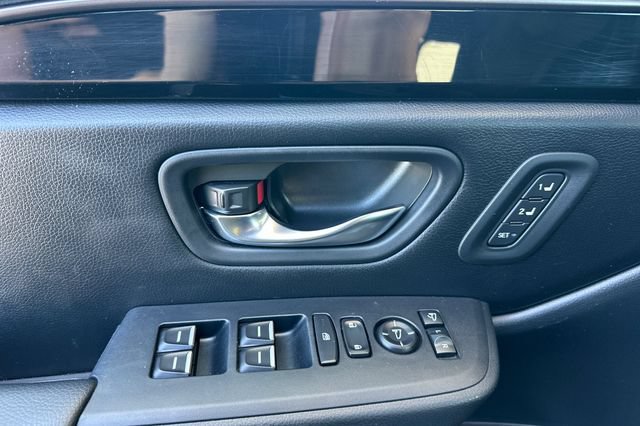 Certified 2024 Honda Pilot TrailSport image 12