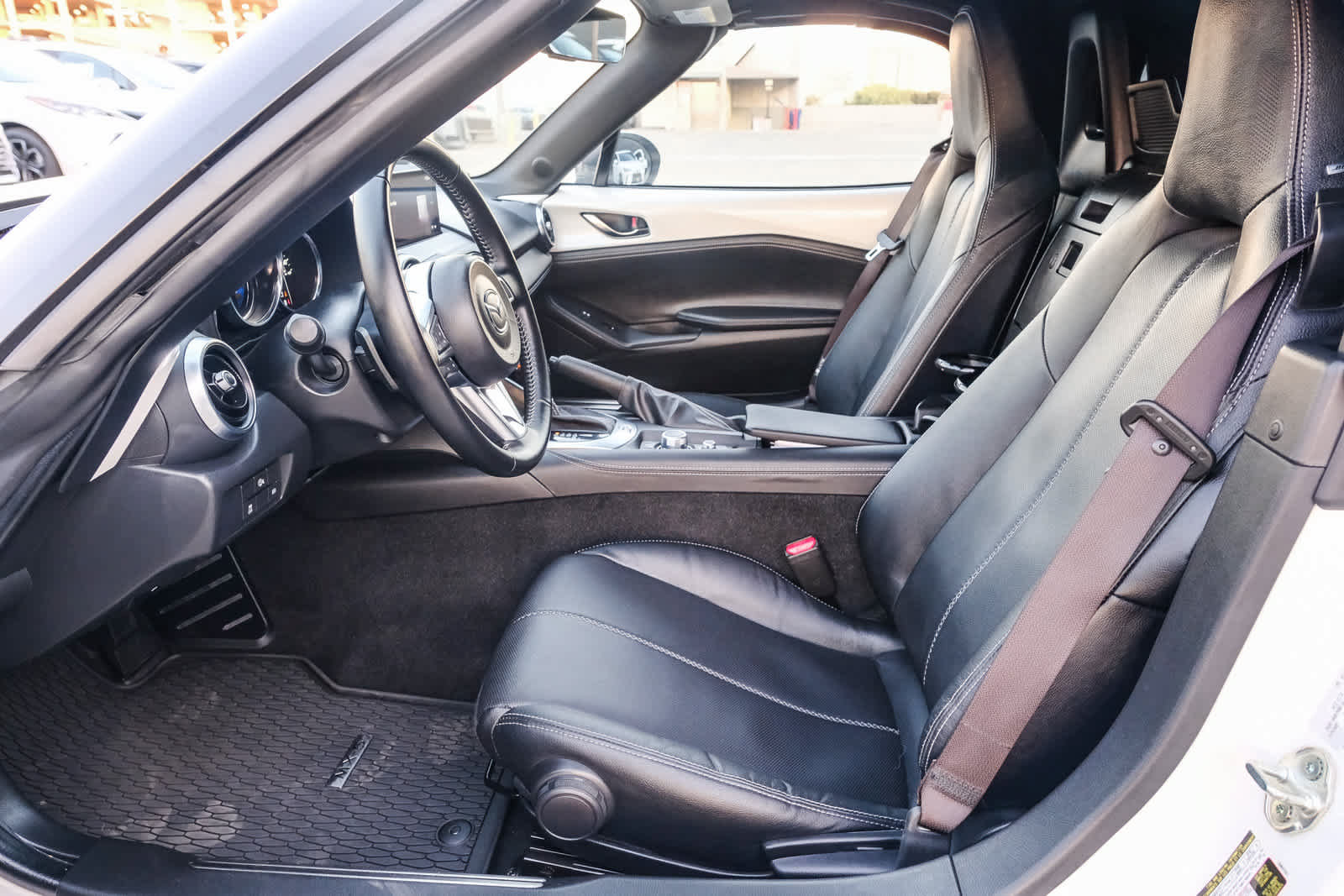 Used 2024 MAZDA MX-5 Miata Grand Touring w/ Weather Package RWD image 18