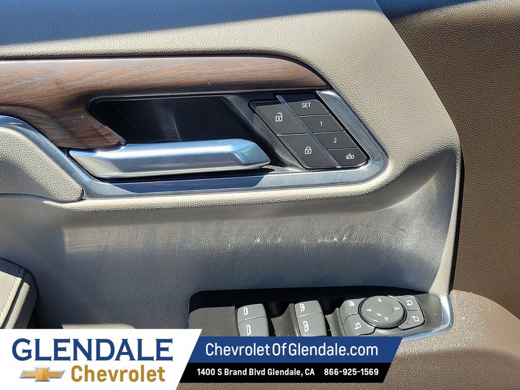 Certified 2025 GMC Sierra 1500 SLT RWD image 30