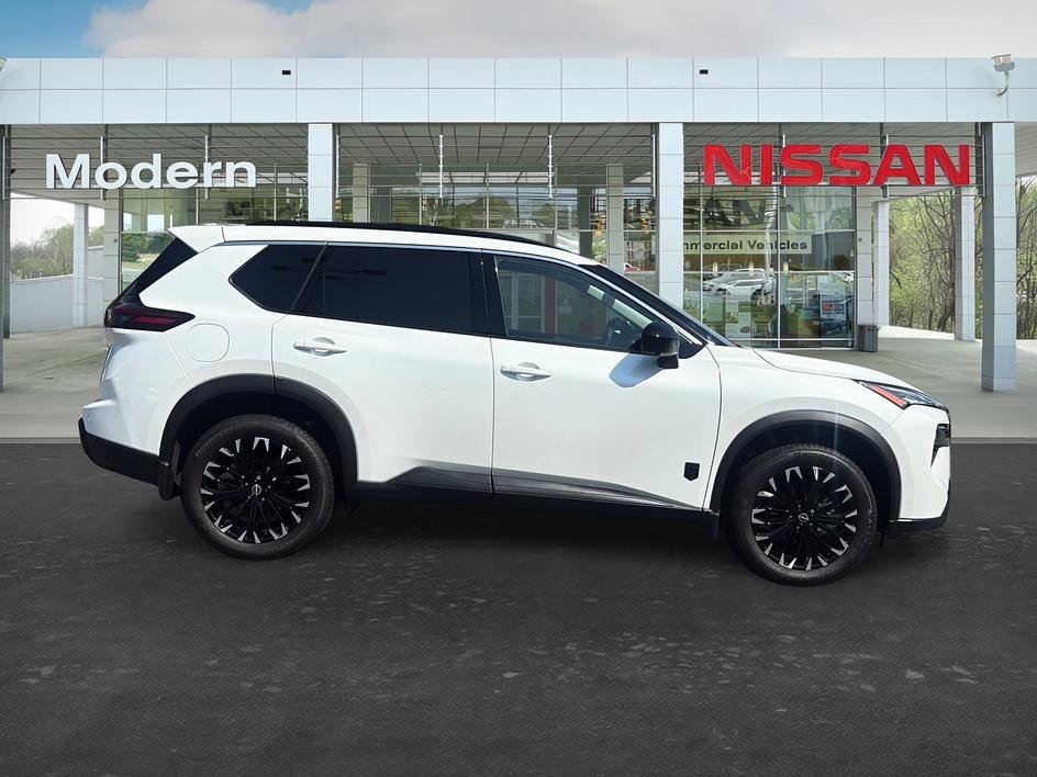 Certified 2026 Nissan Rogue Dark Armor AWD/4WD image 6