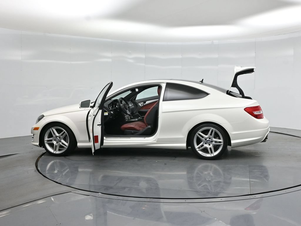 Used 2013 Mercedes-Benz C 250 Coupe image 29