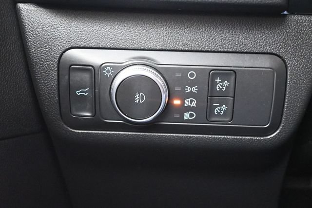Used 2022 Ford Escape SEL w/ SEL Stealth AWD Package image 25