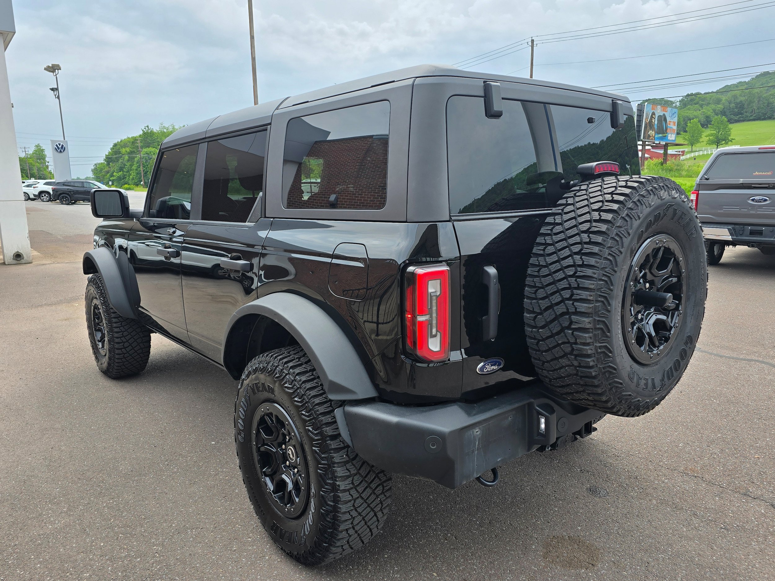Used 2023 Ford Bronco Wildtrak AWD/4WD image 5