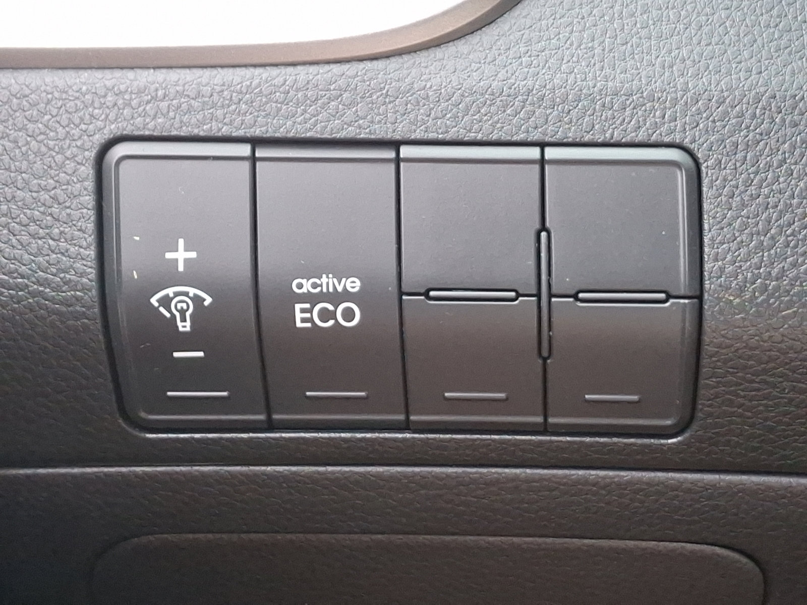 Used 2017 Hyundai Elantra GT image 21