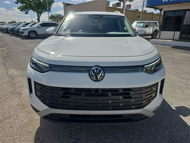 New 2026 Volkswagen Tiguan SE image 2
