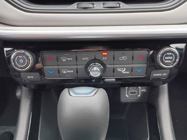 New 2026 Jeep Compass Limited AWD/4WD image 15