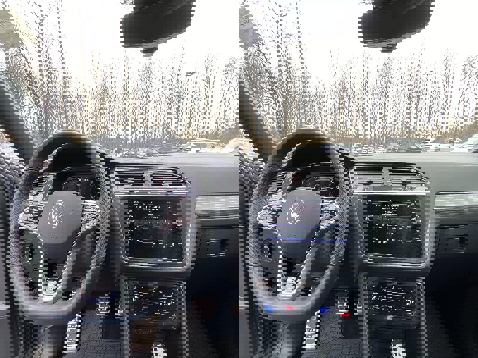 Used 2024 Volkswagen Tiguan SEL R-Line image 20