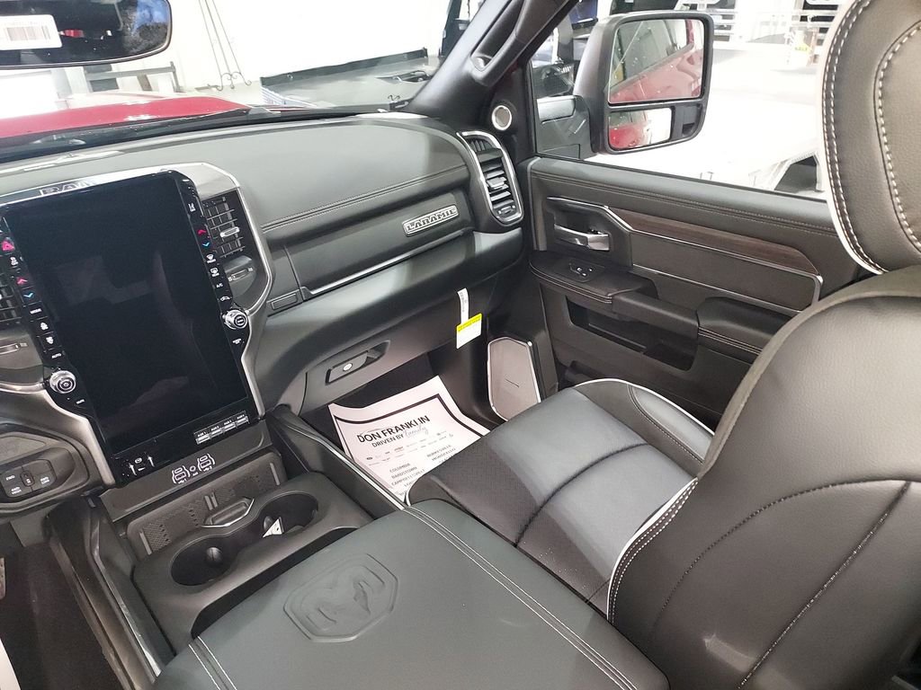 New 2026 RAM 2500 Laramie AWD/4WD image 12