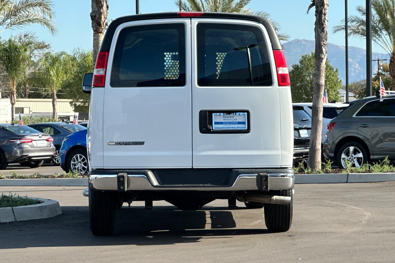 Used 2023 Chevrolet Express 2500 w/ Driver Convenience Package image 5