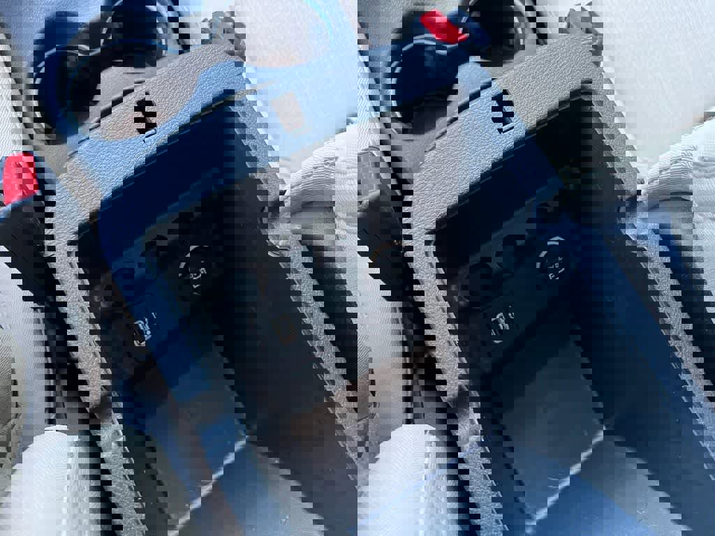 Used 2016 Jeep Cherokee Latitude w/ Cold Weather Group image 35