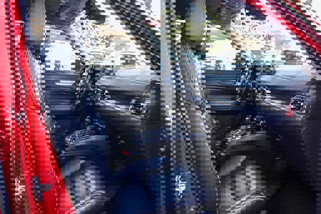 Used 2024 MAZDA CX-5 AWD 2.5 S w/ Select Package image 17