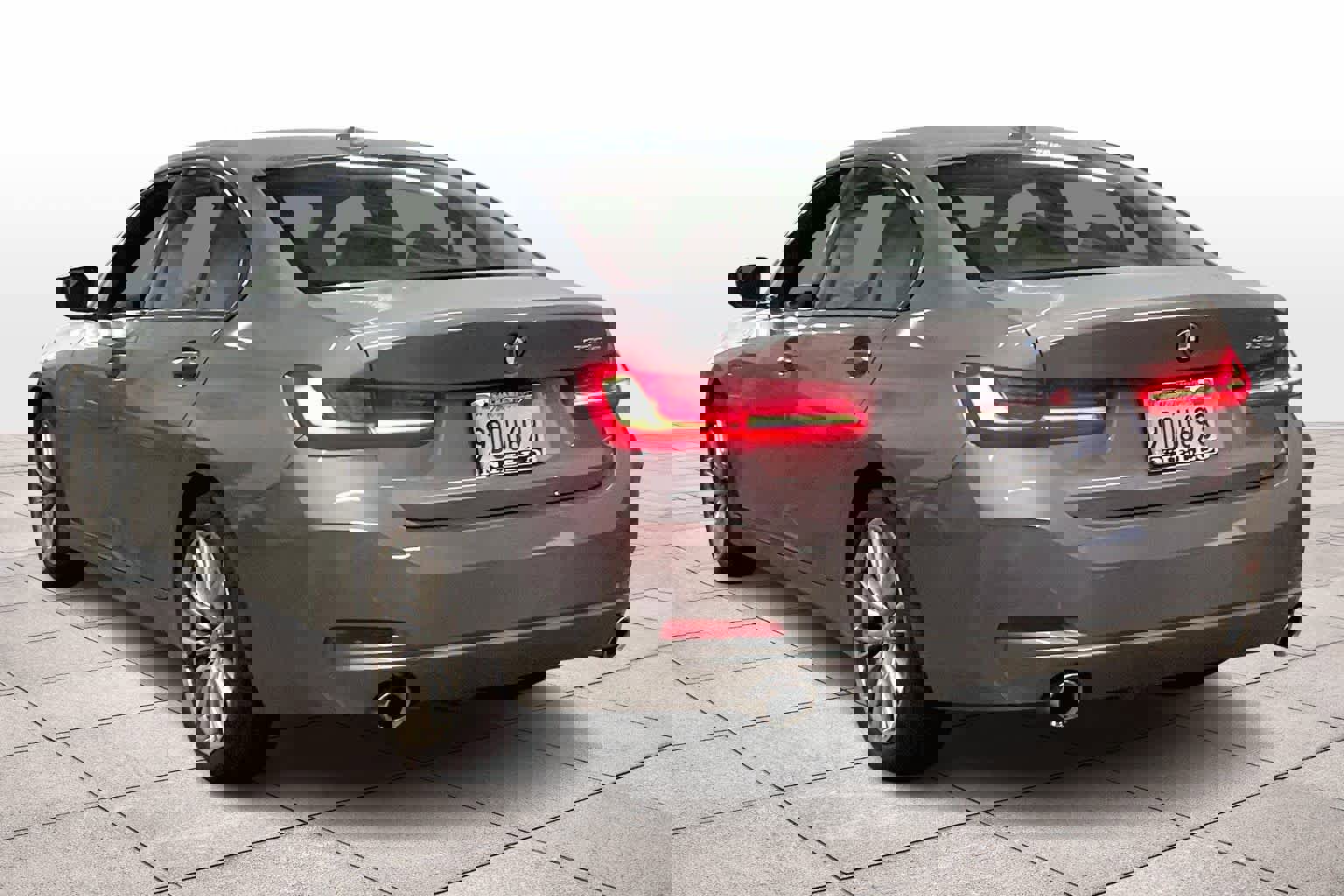 Used 2023 BMW 330e image 14