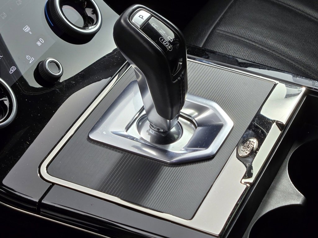 Used 2022 Land Rover Range Rover Evoque R-Dynamic S image 21