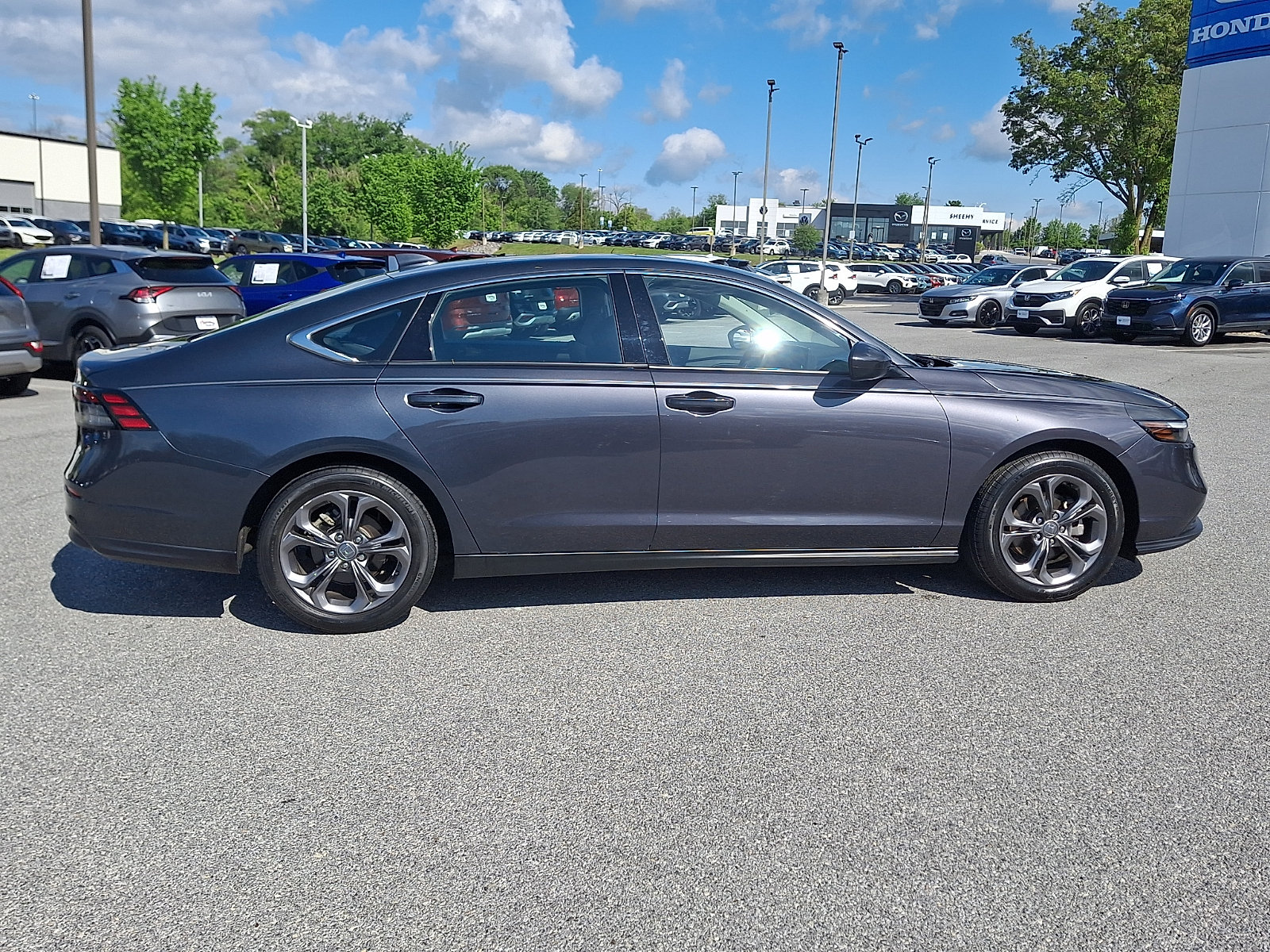Used 2023 Honda Accord EX image 7