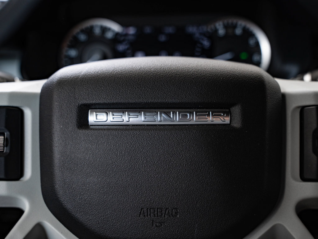 Used 2023 Land Rover Defender 90 S AWD/4WD image 31