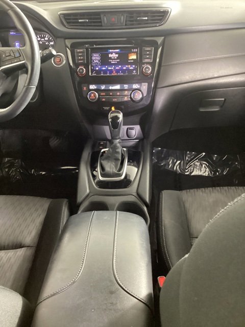 Used 2019 Nissan Rogue SV w/ Sun & Sound Touring Package image 22