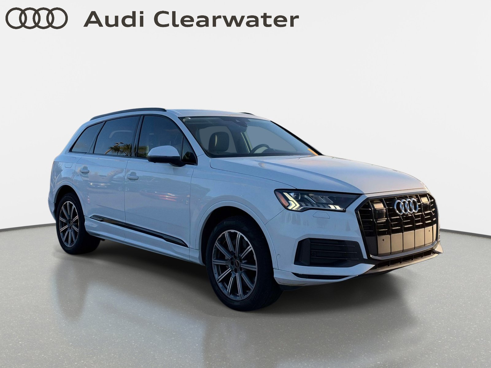 Used 2023 Audi Q7 2.0T Premium Plus w/ Premium Plus Package AWD/4WD image 4