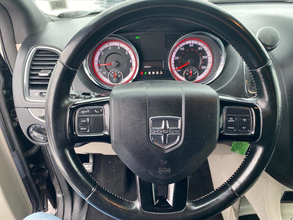 Used 2019 Dodge Grand Caravan SXT image 10