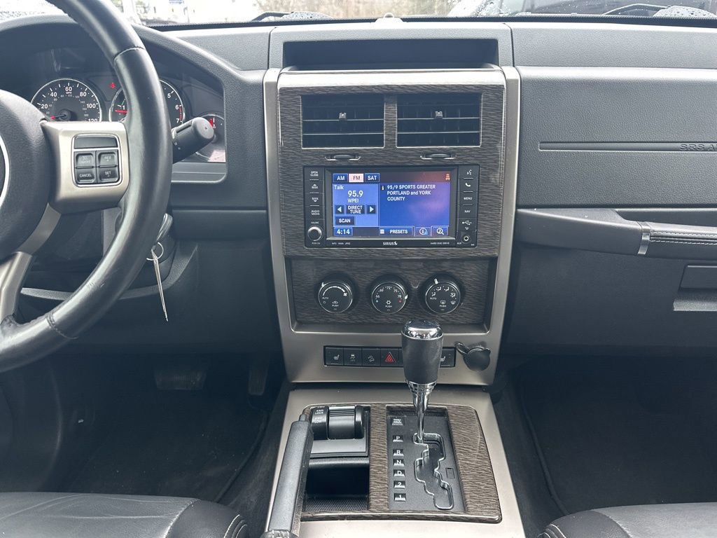 Used 2012 Jeep Liberty Limited Jet w/ Chrome Accents Group image 20
