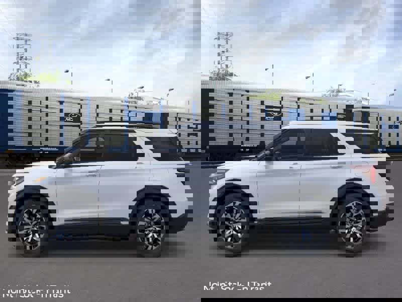 New 2026 Ford Explorer ST-Line image 3